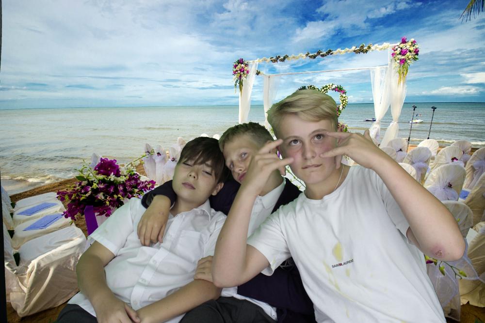Leavers BBQ | View more photos from the event at gallery.myphotoboothexperience.co.uk/u/MyPhotoBoothExperienceLtd/Leavers-BBQ